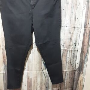 Democracy Women's Skinny Jeans in Black